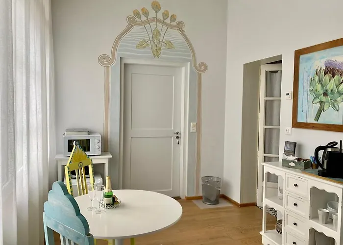 Lovely Studio In A Villa From 18Th Century
